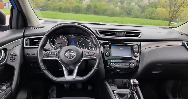 Nissan Qashqai cena 82900 przebieg: 77400, rok produkcji 2017 z Łomża małe 781